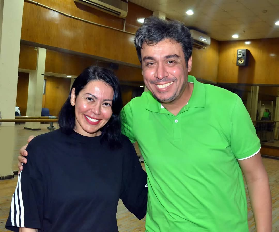 أول صور لـ لقاء الخميسي من بروفات تحضيرات مسرحيته الجديدة الملك وأنا قبل عرضها فى عيد الأضحى