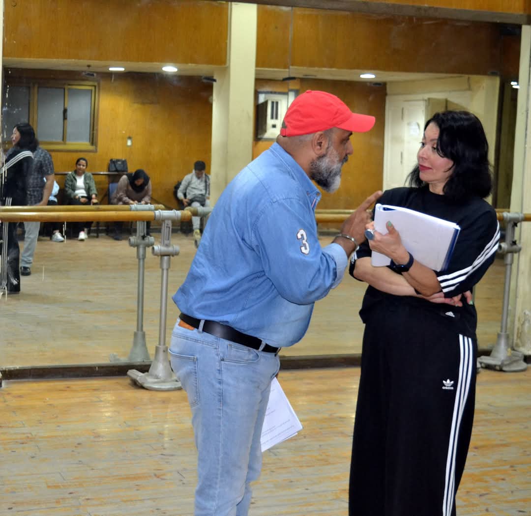 أول صور لـ لقاء الخميسي من بروفات تحضيرات مسرحيته الجديدة الملك وأنا قبل عرضها فى عيد الأضحى