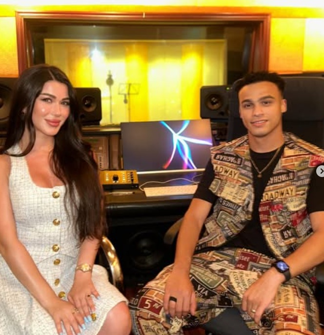 تصالح مصطفى حدوتة ولميس كان صاحبة أغنية مسيطرة بعد فترة من الخلافات