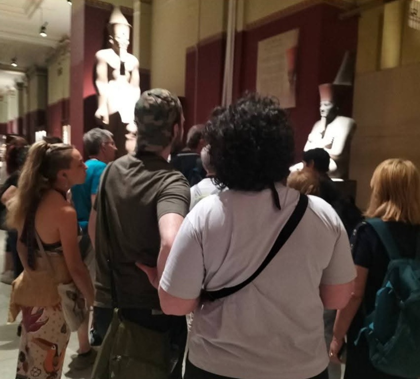 إقبال السائحين على المتحف المصري بالتحرير 