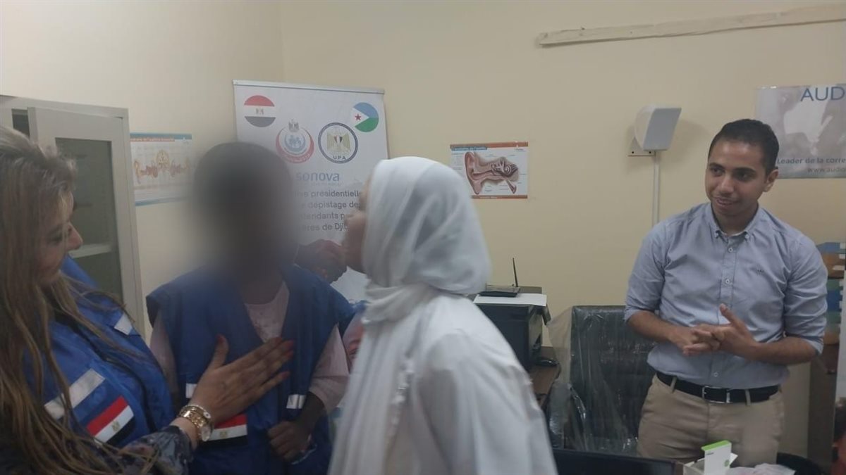 الصحة: إرسال قافلتين طبيتين إلى جيبوتي لتنفيذ مبادرة رئاسية لفحص السمع ودعم مرضى الفشل الكلوي في إطار تعزيز التعاون الصحي بين البلدين