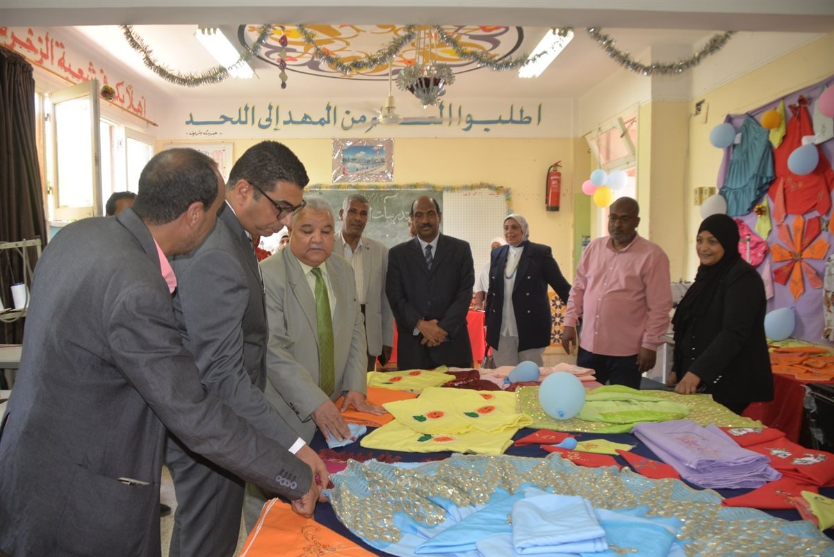 الدكتور هشام ابو زيد نائب محافظ الأقصر 