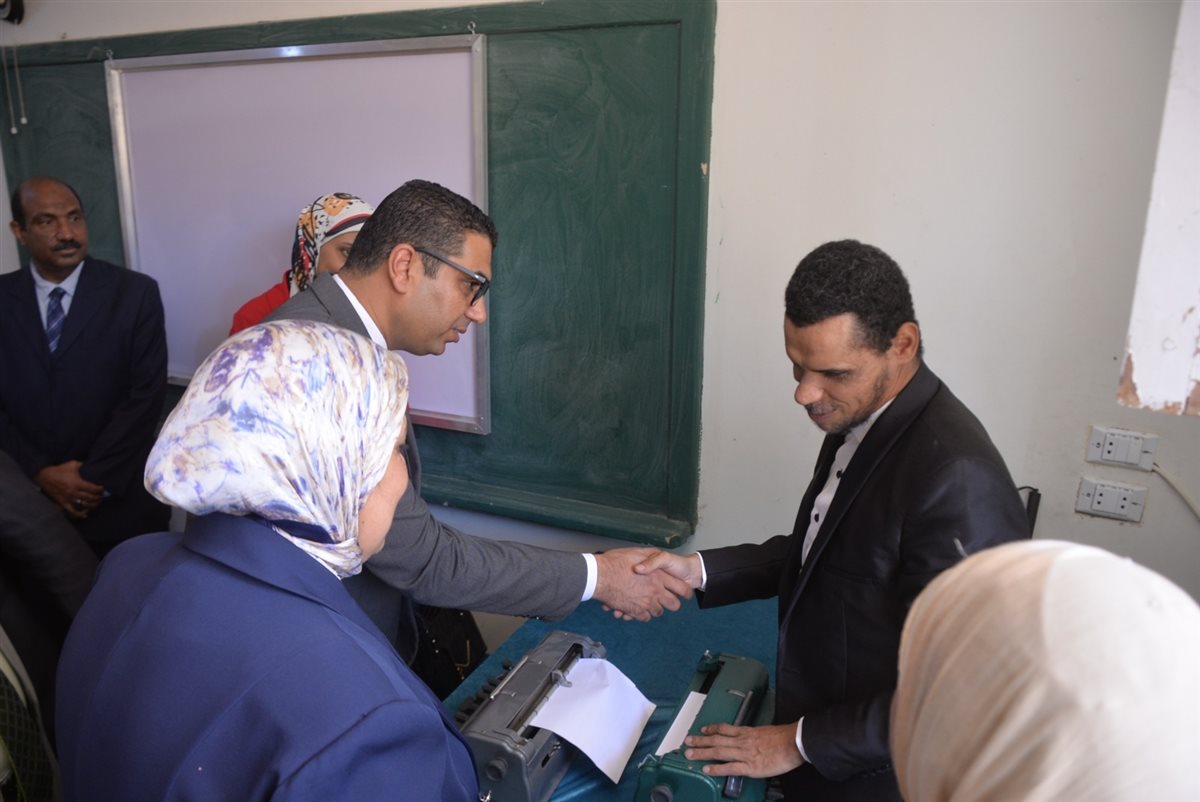 الدكتور هشام ابو زيد نائب محافظ الأقصر 