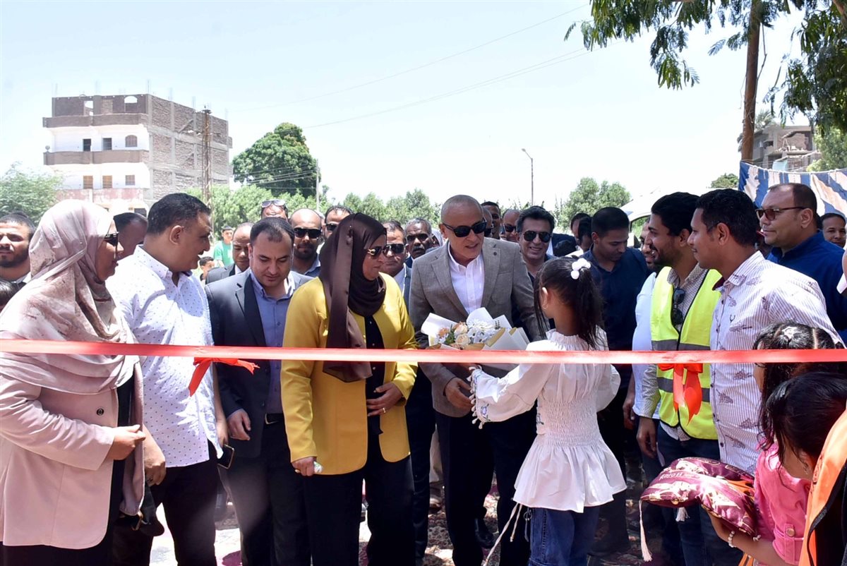 محافظ الأقصر وافتتاح محطات صرف صحي 