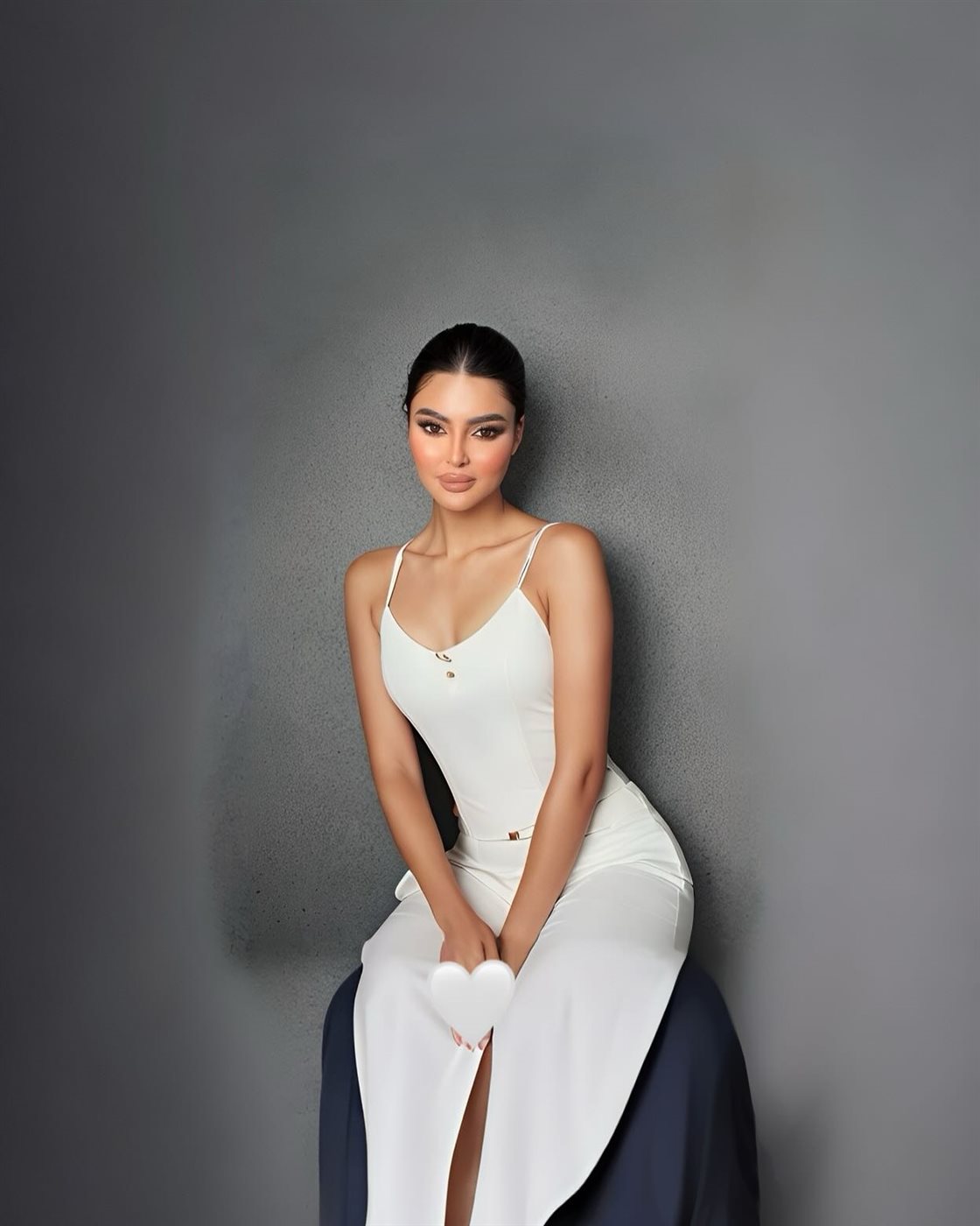 رومي القحطاني بدون مكياج