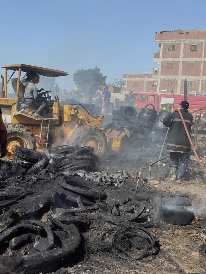 حريق بمخزن كاوتش 