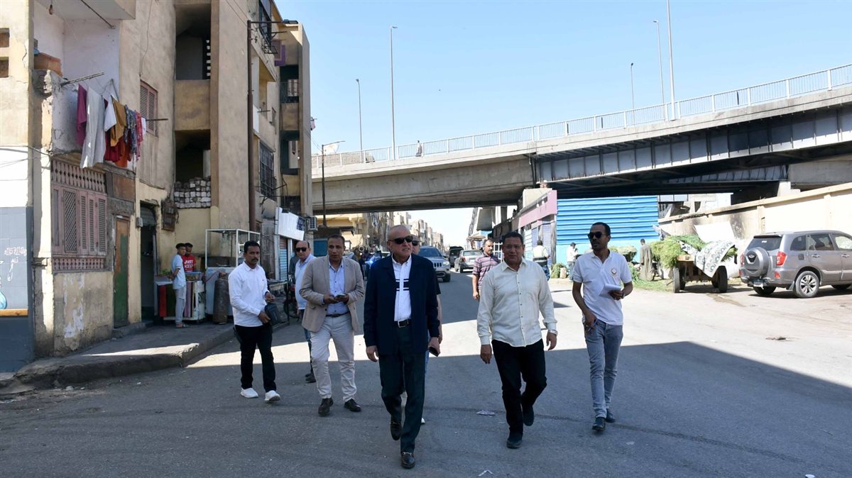 محافظ الأقصر وجولة ميدانية فى شوارع المدينة