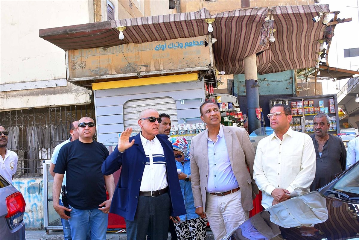 محافظ الأقصر وجولة ميدانية فى شوارع المدينة