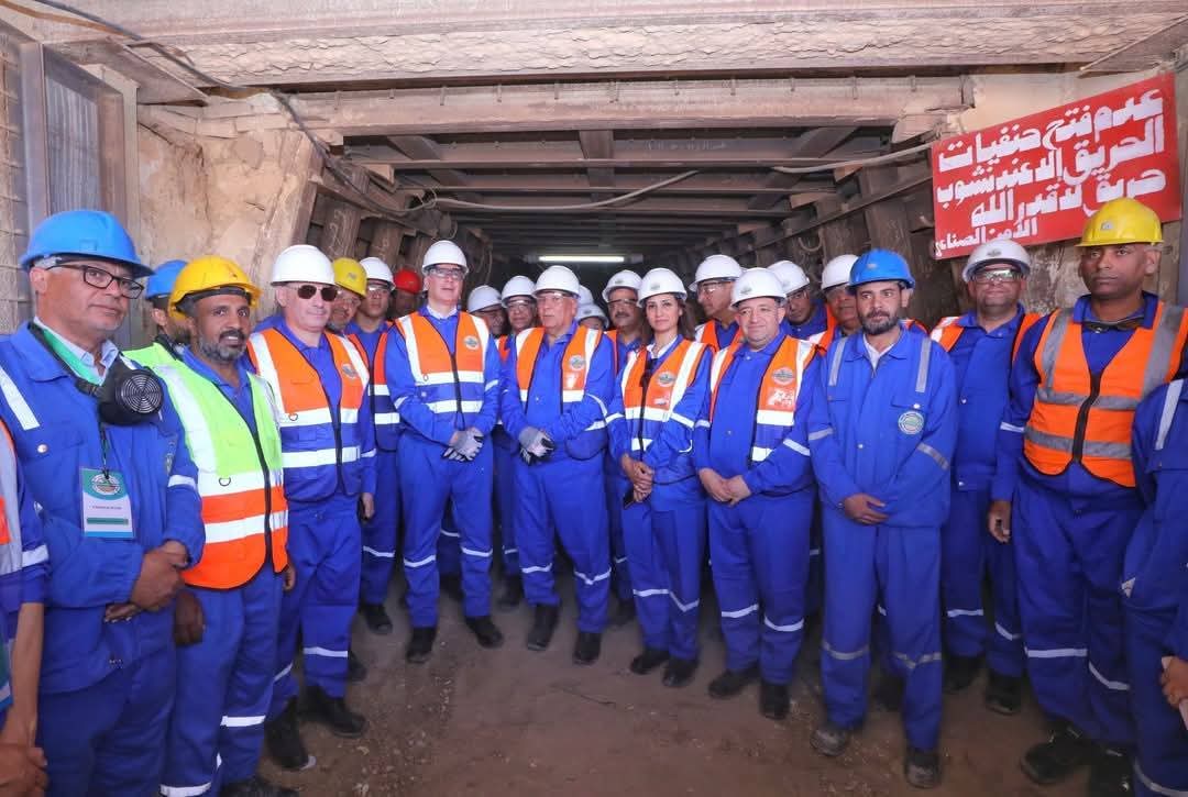 جولة وزير البترول في الوادى الجديد