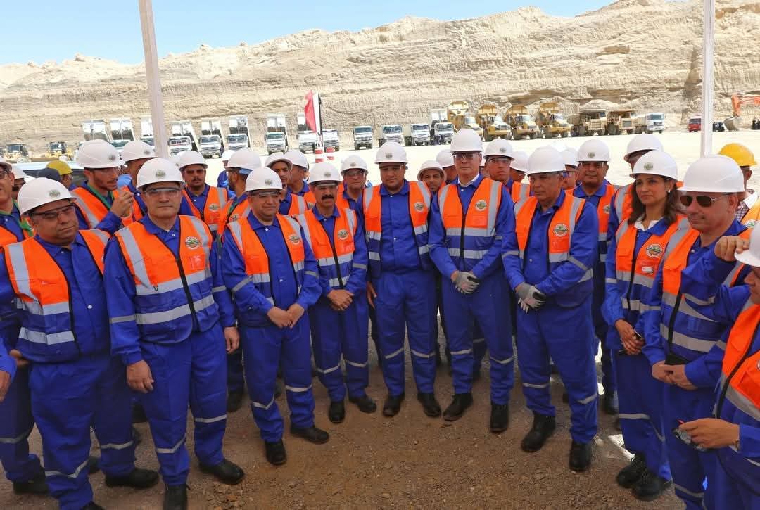 جولة وزير البترول في الوادى الجديد