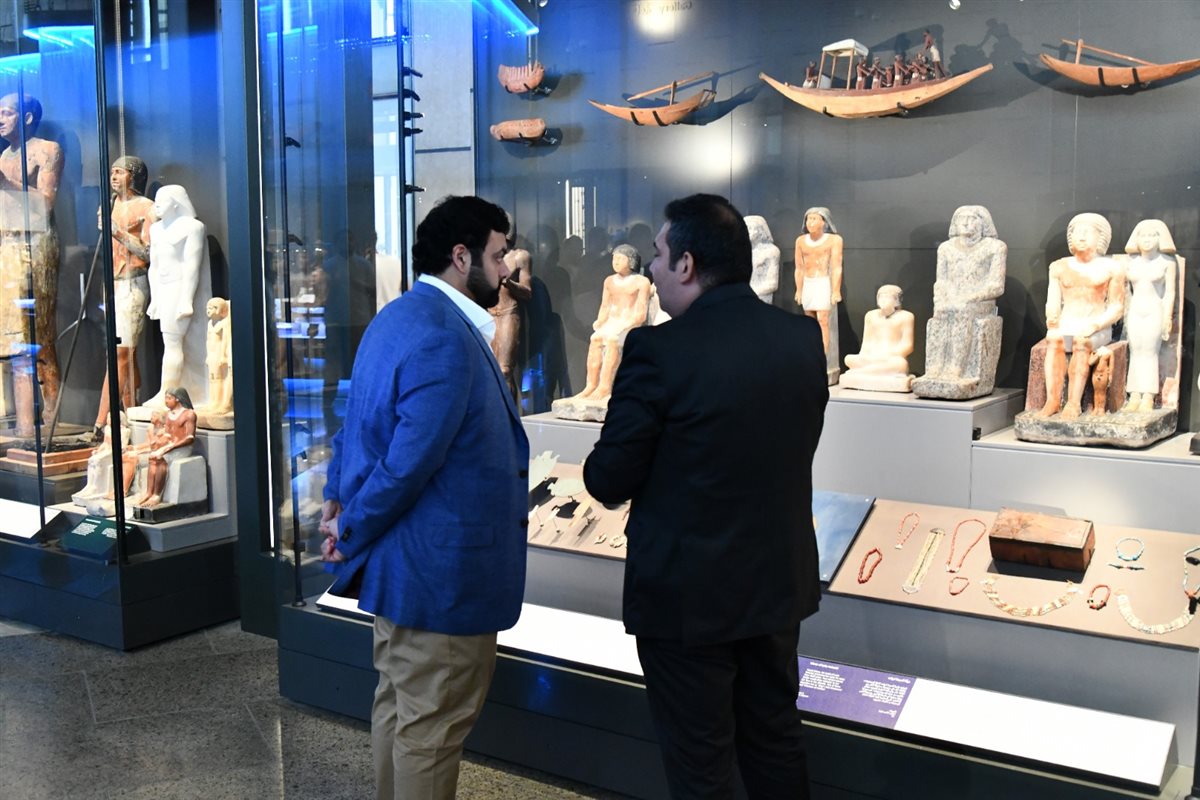 زيارات رسمية رفيعة المستوى بالمتحف المصري الكبير