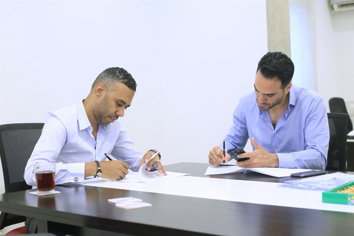 رجل الاعمال خالد حميدة، ومحمود المملوك رئيس تحرير القاهرة 24