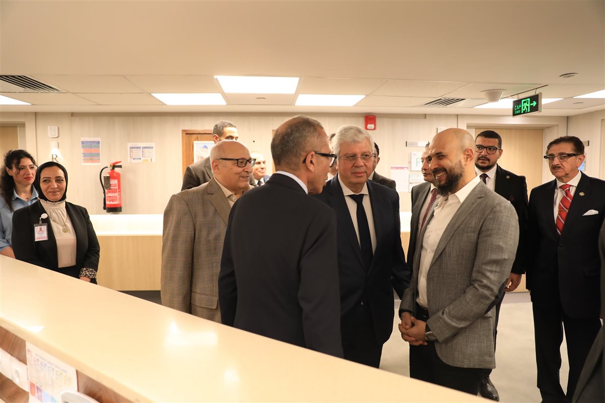 وزير التعليم العالي يتفقد مستشفى سعاد كفافي الجامعي