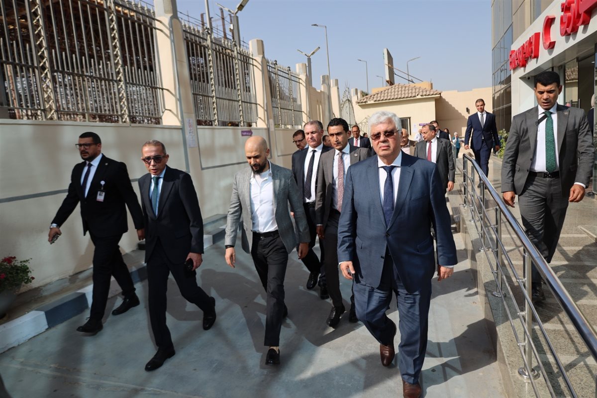 وزير التعليم العالي يتفقد مستشفى سعاد كفافي الجامعي