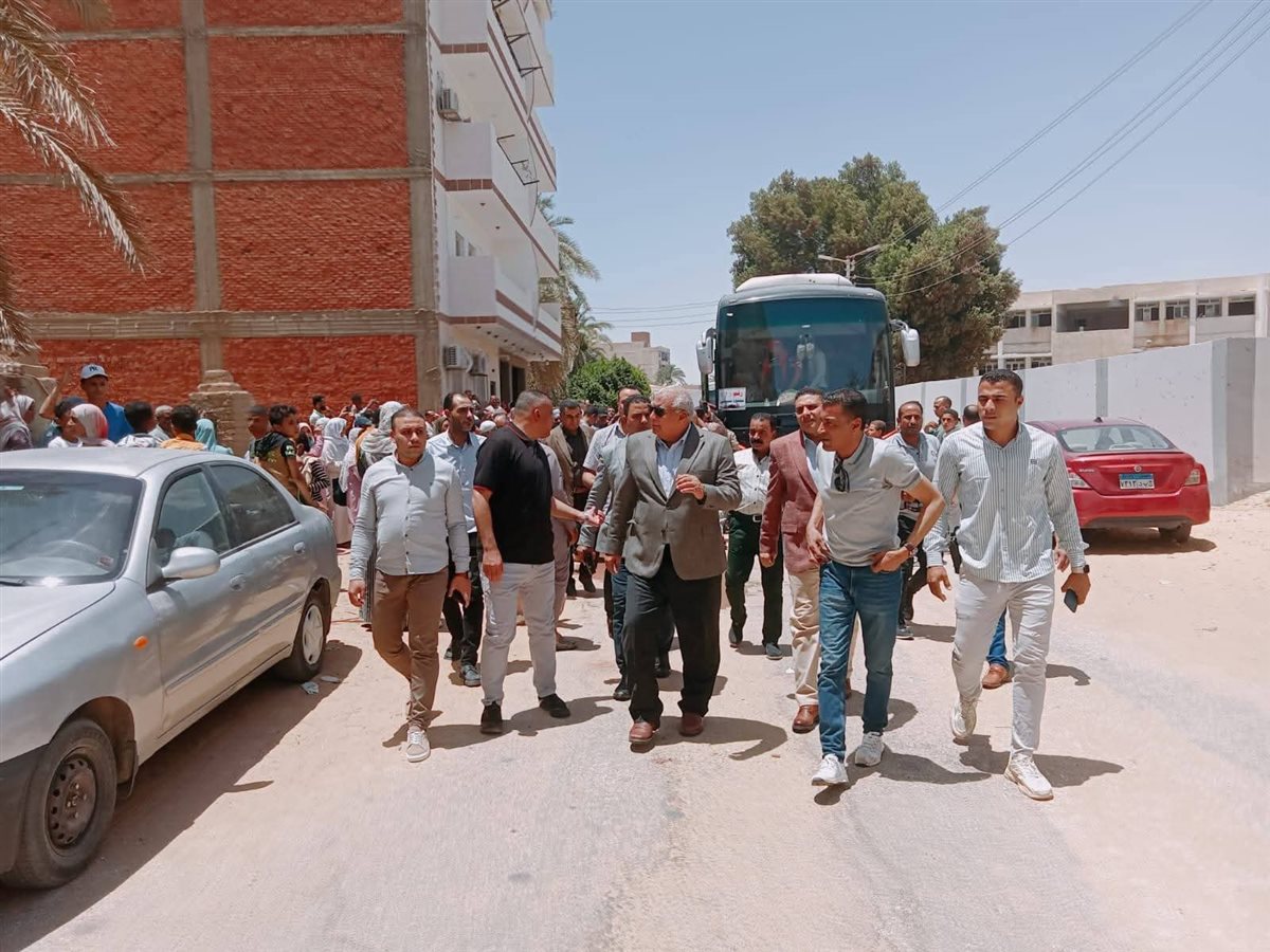 جانب من لقاء محافظ الوادى الجديد بالحجاج