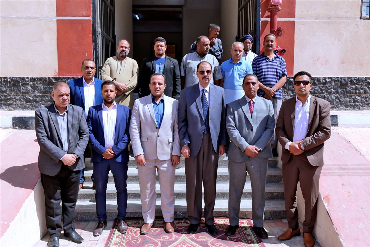 محافظ سوهاج يتفقد مجمع الصناعات الحرفية بقرية نجوع بني واصل