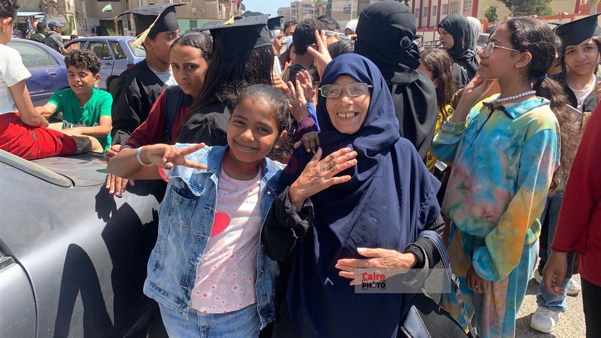 فرحة الطلاب بانتهاء الامتحانات ببورسعيد 