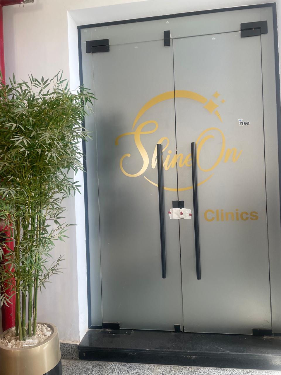 غلق 3 عيادات خاصة بـ 6 أكتوبر