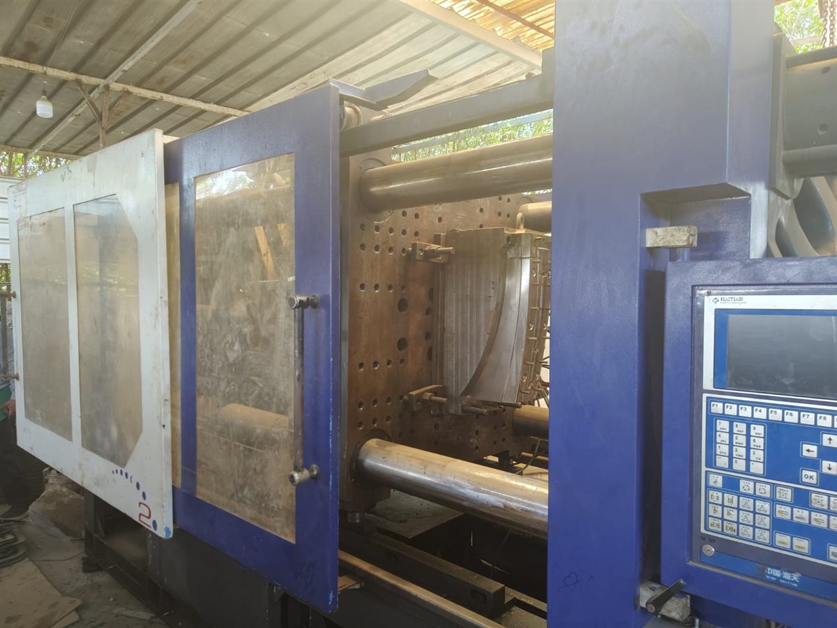 ضبط مصنع لإنتاج إكسسوارات سيارات مقلدة في المنوفية