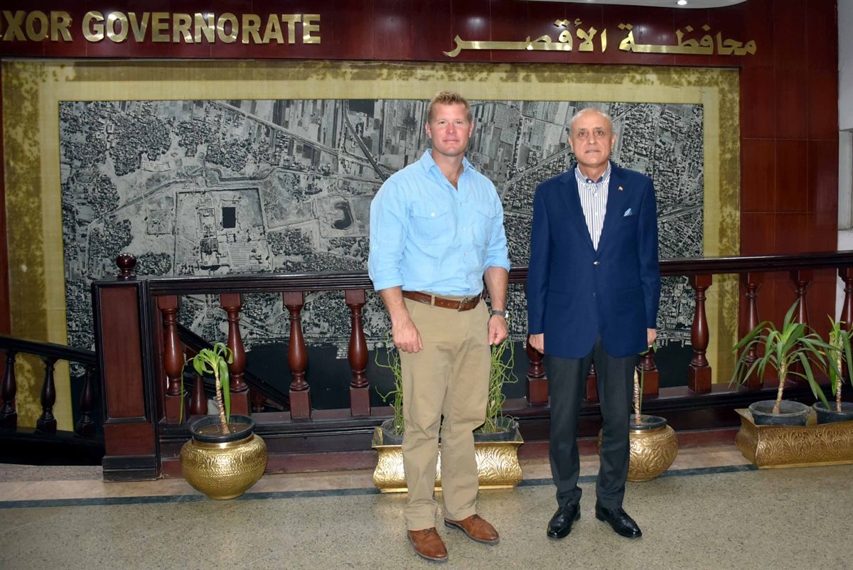 محافظ الأقصر يستقبل وفد امريكي