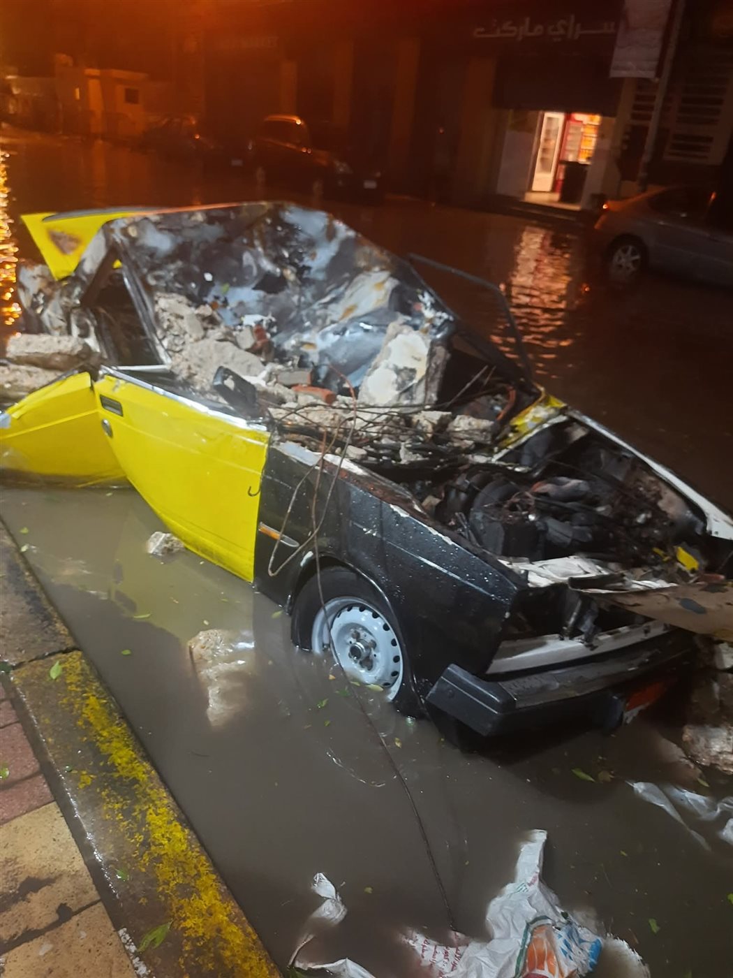 آثار تعرض الإسكندرية للأمطار والرياح