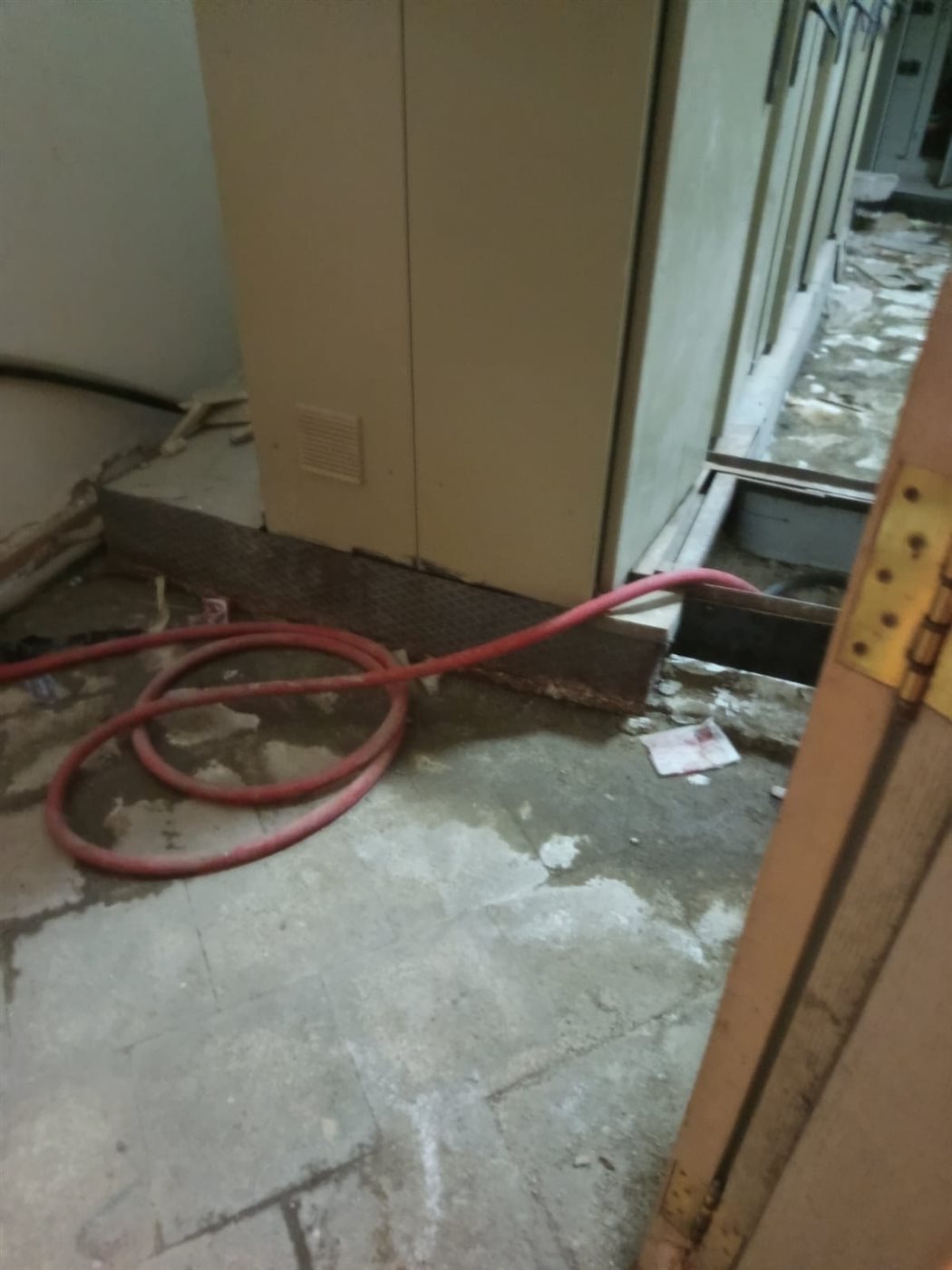 الإهمال في القصر