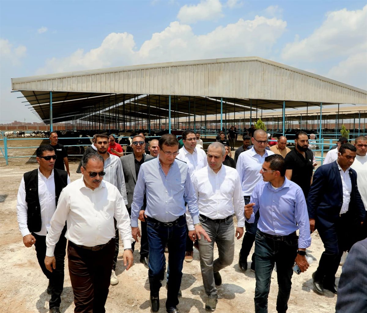 جانب من جولة وزير الزراعة التفقدية للمشروع