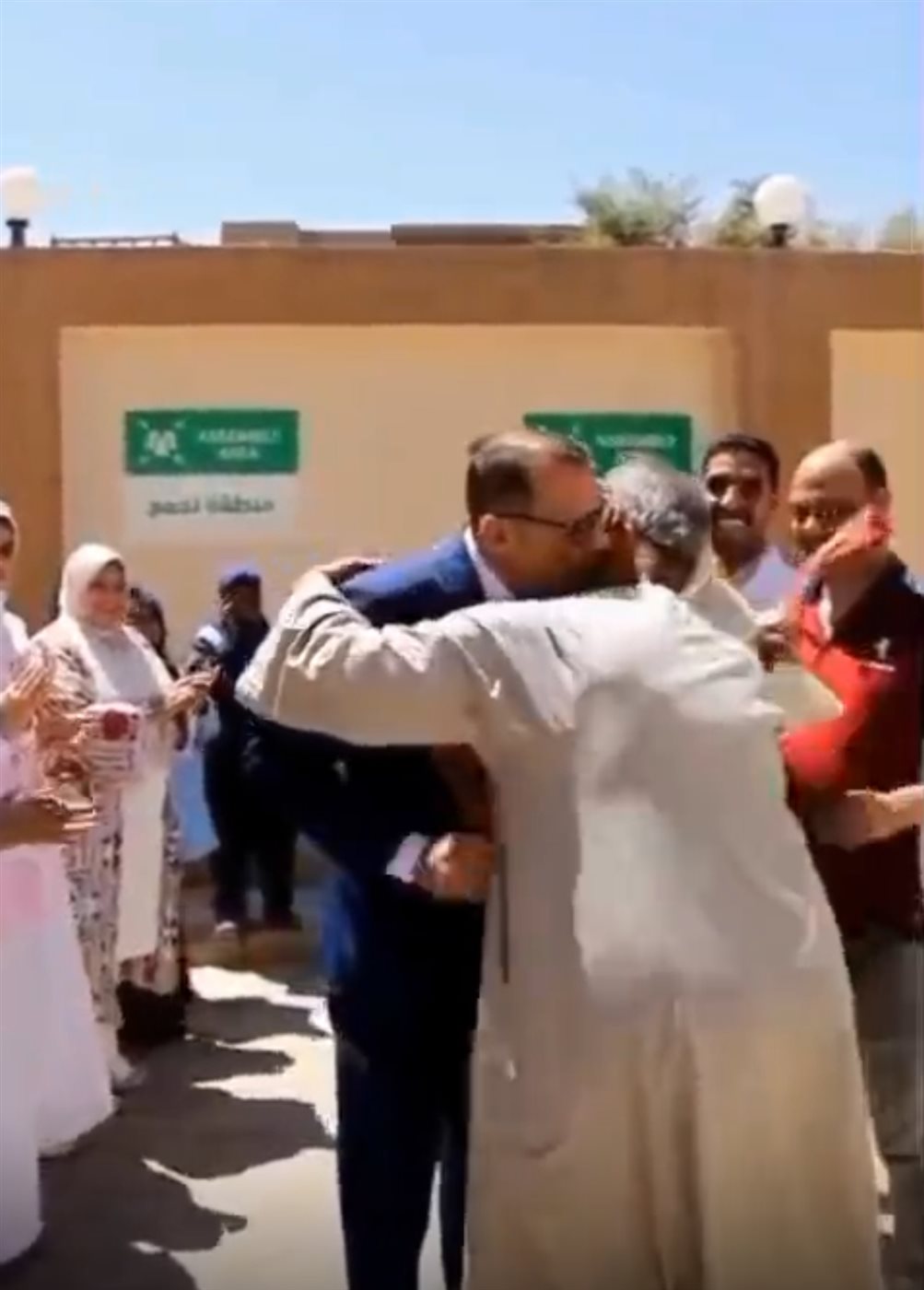 ممر شرفي لطبيب بالأقصر