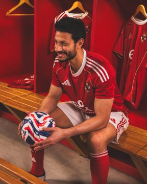محمد الشناوي بقميص الأهلي الجديد