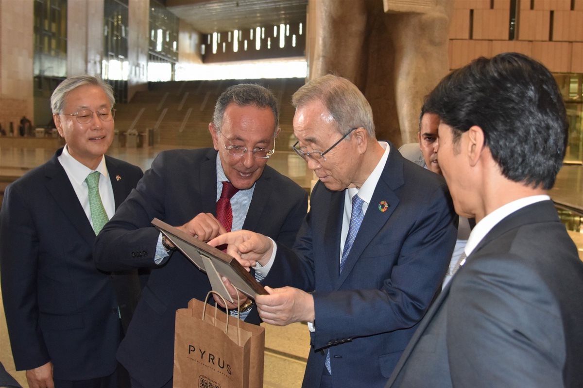 جانب من الزيارة 