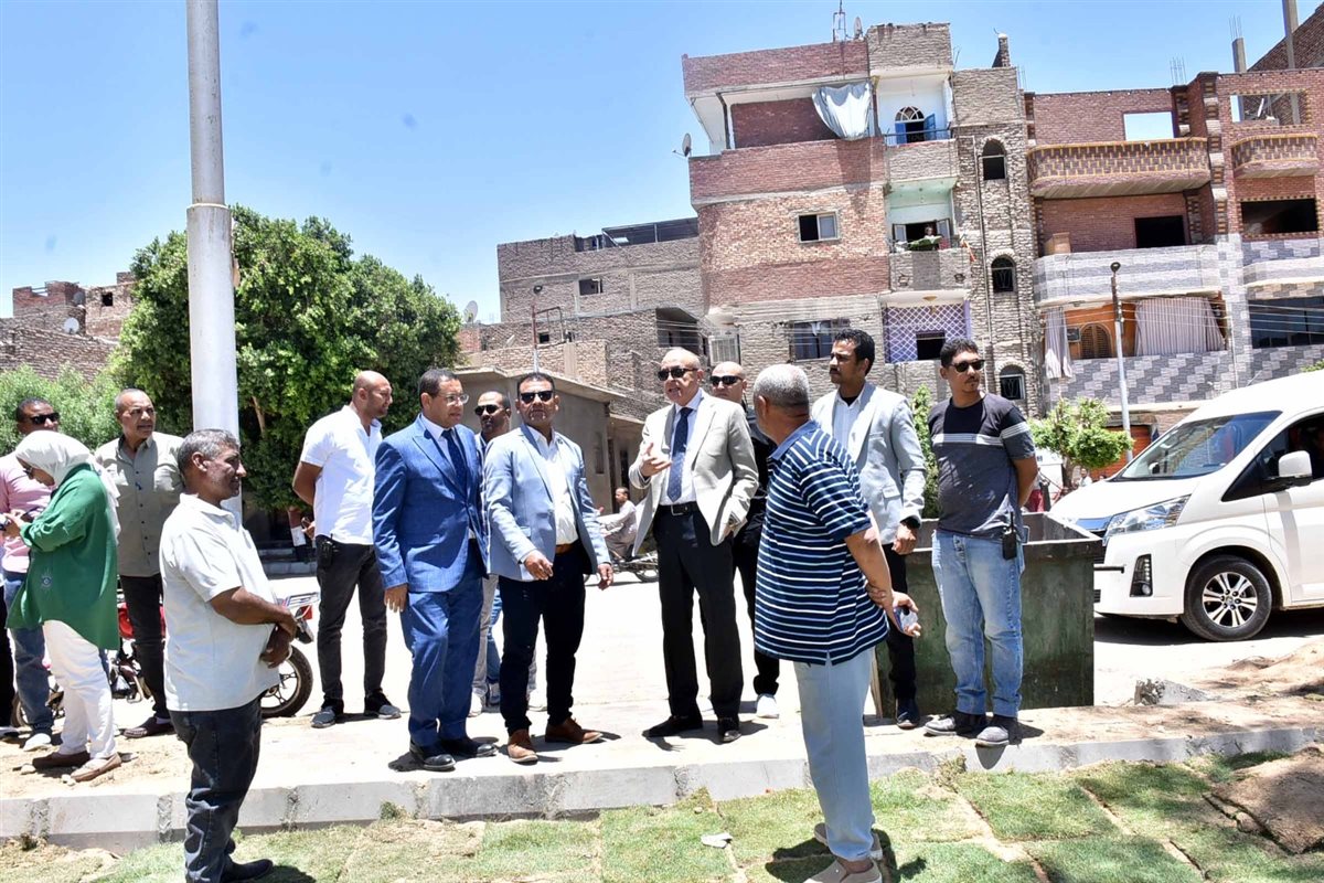 محافظ الأقصر وجولة تفقدية بالبياضية