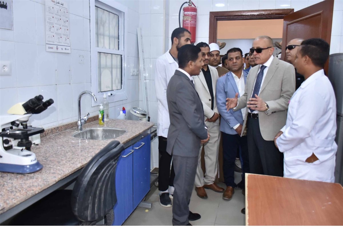 محافظ الأقصر وجولة تفقدية بالبياضية