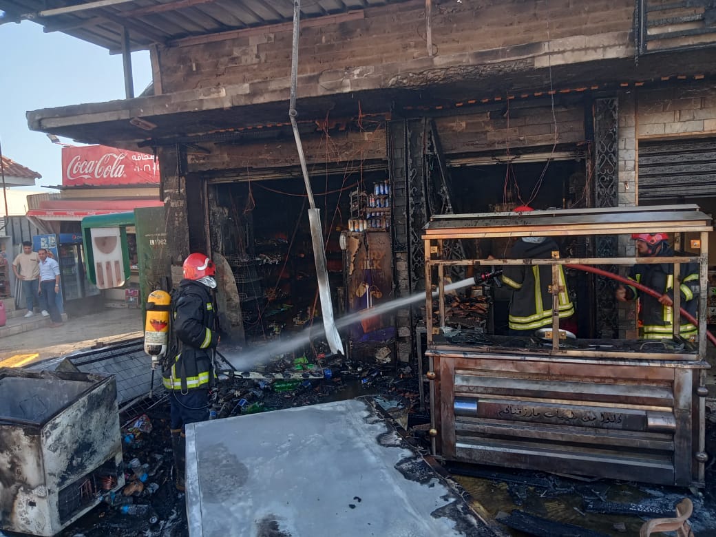 السيطرة على حريق بمحل امام محطة سكة حديد دمنهور