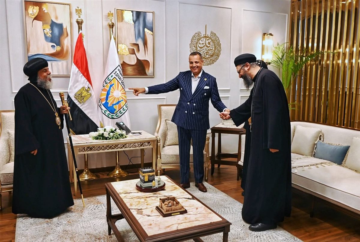 محافظ جنوب سيناء يلتقى الأنبا أبوللو والوفد المرافق له