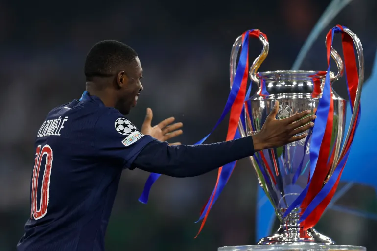 <strong>الفرنسي عثمان ديمبلي لاعب باريس سان جيرمان</strong>