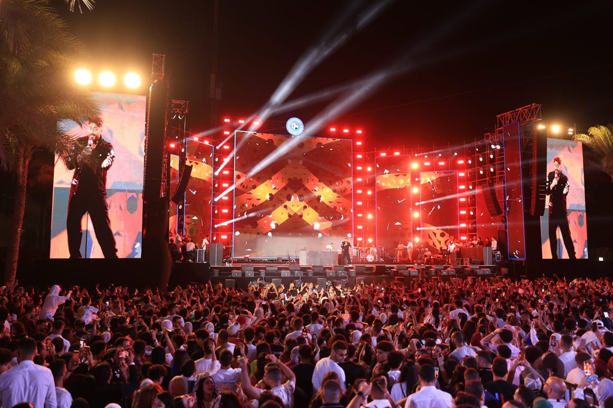 حفل تامر حسني في الجامعة البريطانية في مصر