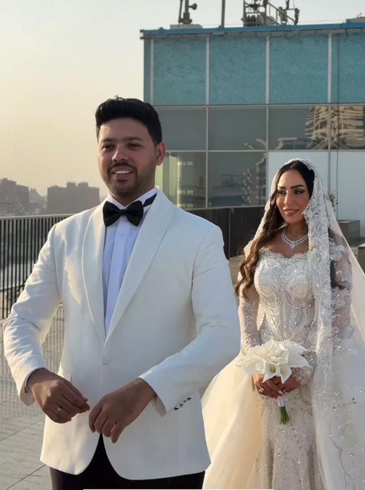 الصور الأولى من حفل زفاف المطرب محمد شاهين والمنتجة رشا الظنحاني