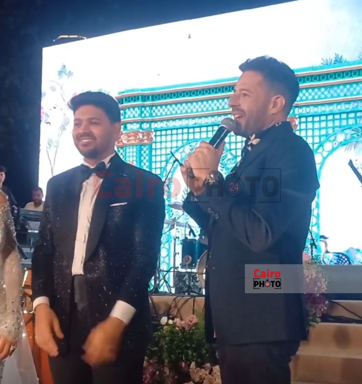 محمد حماقي يشعل حفل زفاف المطرب محمد شاهين: مبسوط إني بحيي فرحك
