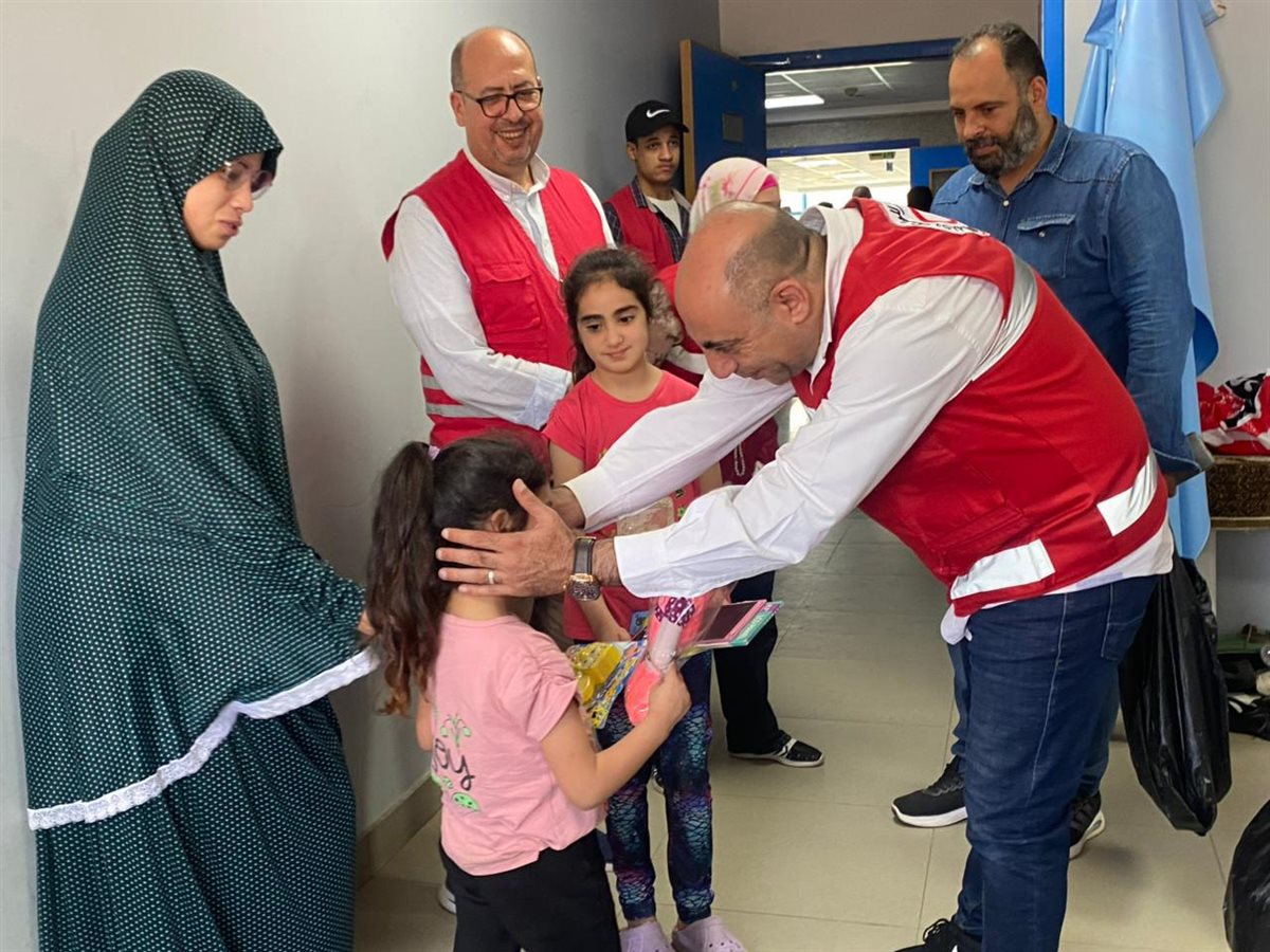 الهلال الأحمر يدعم المرضى الفلسطينيين في مستشفيات المنوفية