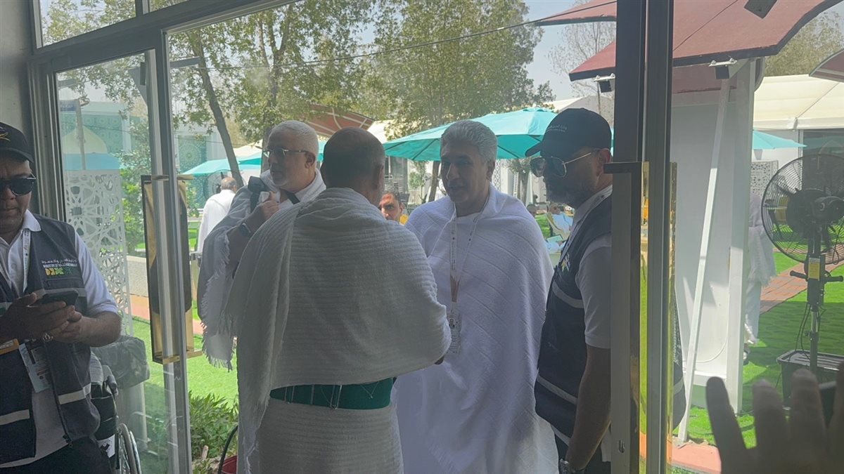 جولة وزير السياحة لتفقد المخيمات