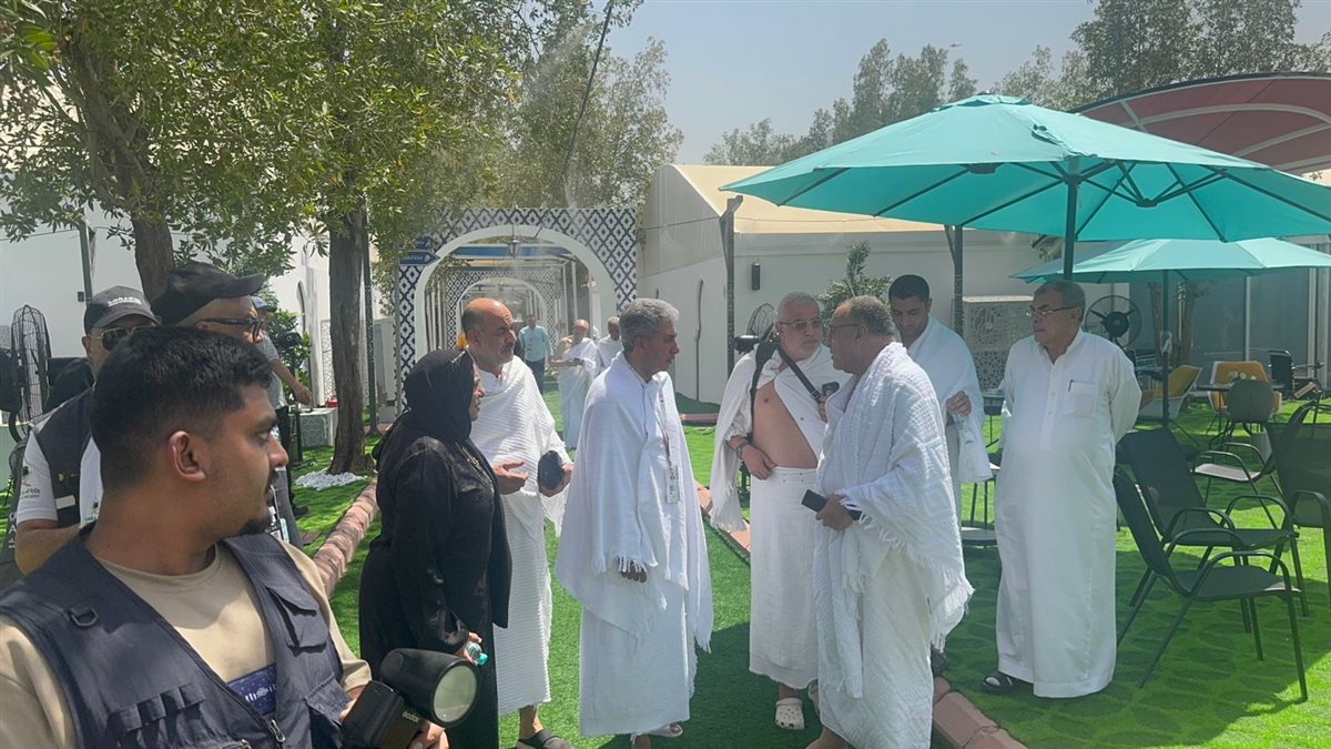 جولة وزير السياحة لتفقد المخيمات 