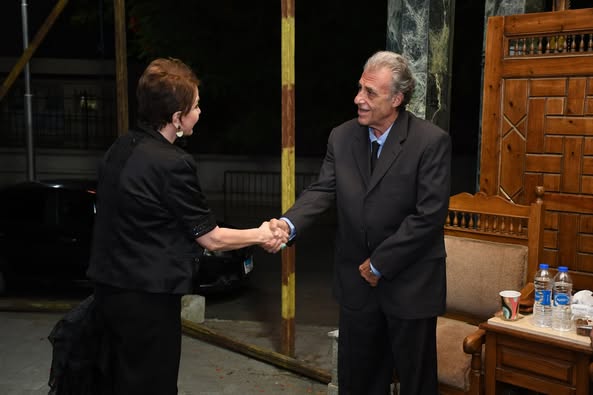 جوم الفن يقدمون واجب العزاء في الفنانة سميحة أيوب بمسجد عمر مكرم