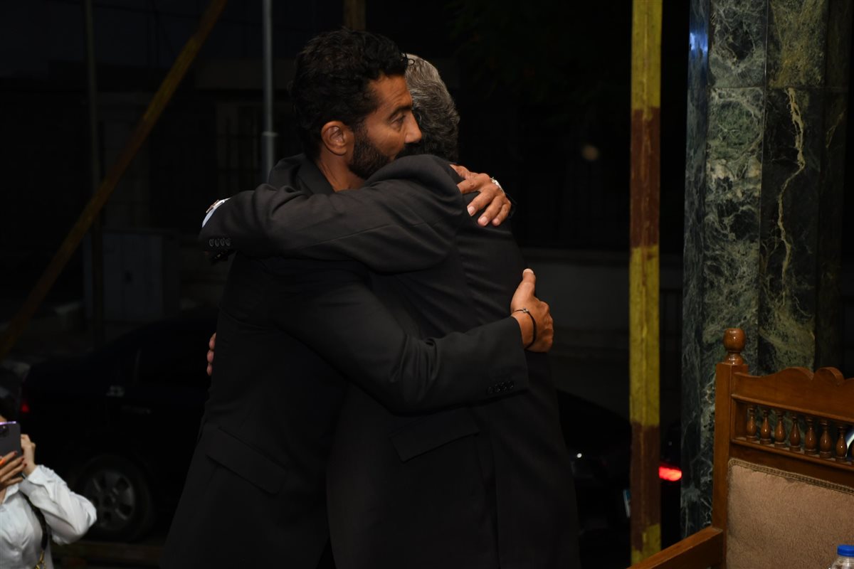 جوم الفن يقدمون واجب العزاء في الفنانة سميحة أيوب بمسجد عمر مكرم