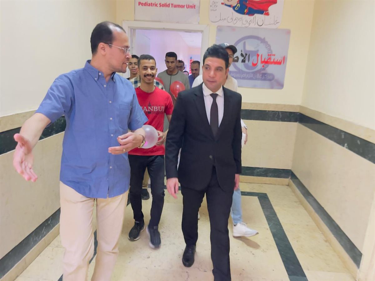 نائب محافظ سوهاج يشارك المواطنين في احتفالات العيد 