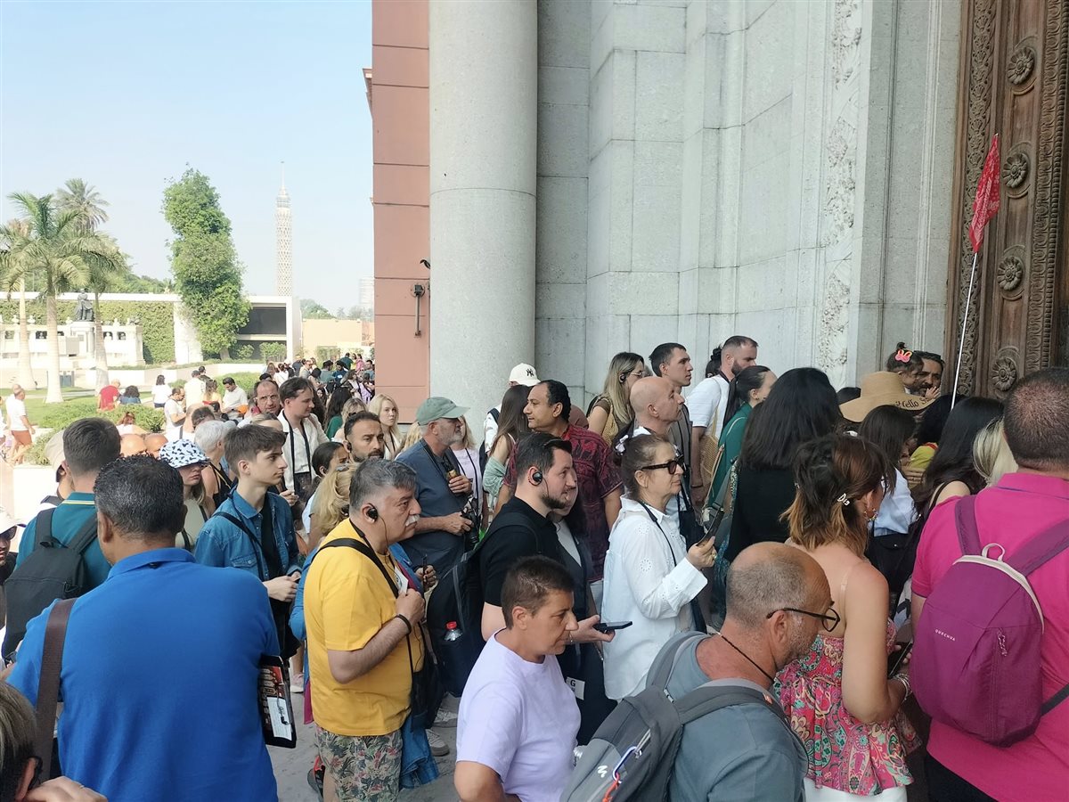 إقبال كبير من السائحين على زيارة المتحف المصري بالتحرير