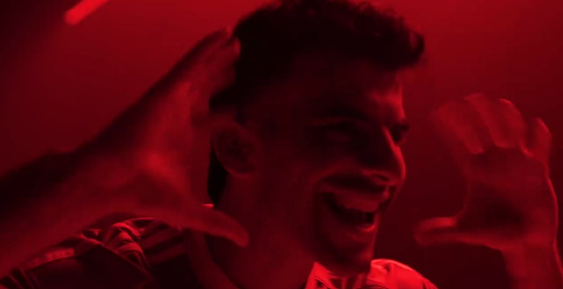 لقطات من إعلان تقديم زيزو لاعبا للأهلي