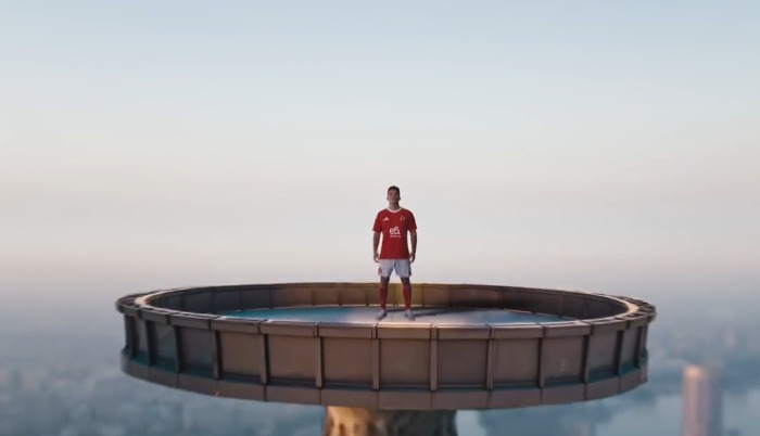 لقطات من إعلان تقديم زيزو لاعبا للأهلي