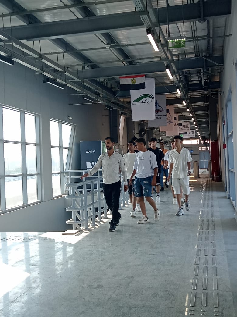 إقبال المواطنين على استقلال الأتوبيس الترددي خلال عطلة عيد الأضحى