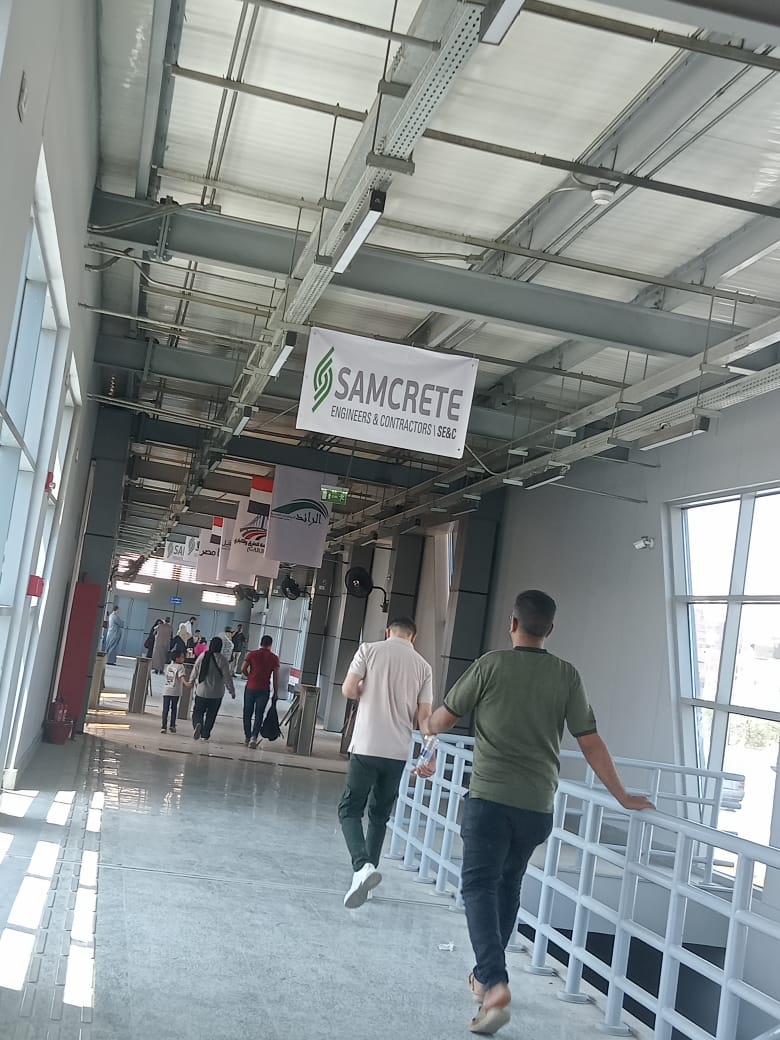 إقبال المواطنين على استقلال الأتوبيس الترددي خلال عطلة عيد الأضحى