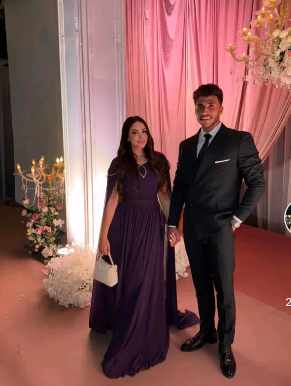 البلوجر مرام محمود وخطيبها السابق